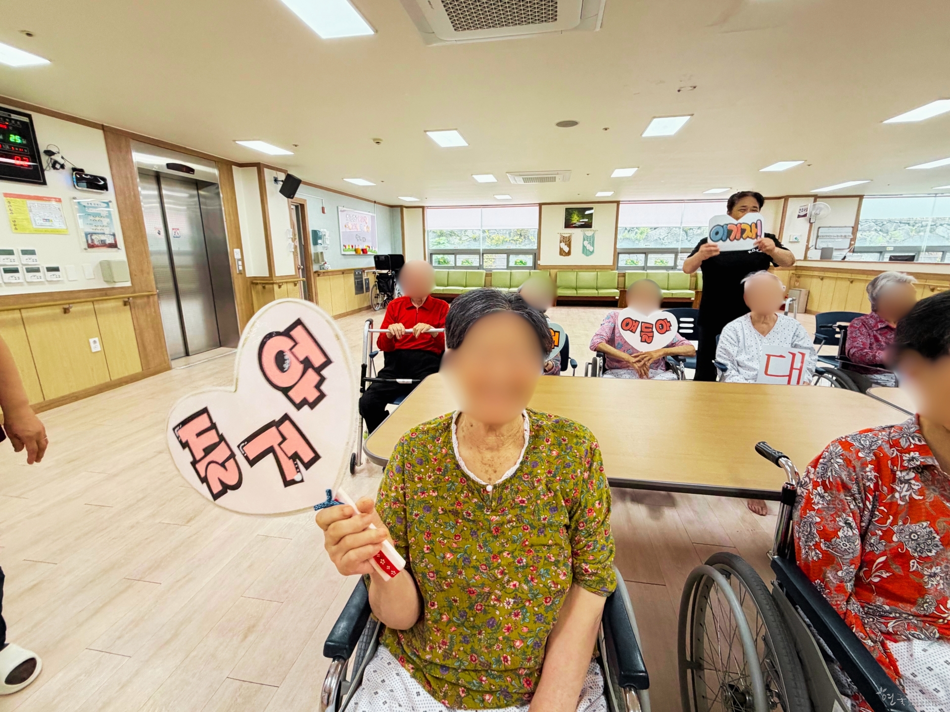 50ea8c29-5de7-46bb-b2d8-e883b22bef49.jpg